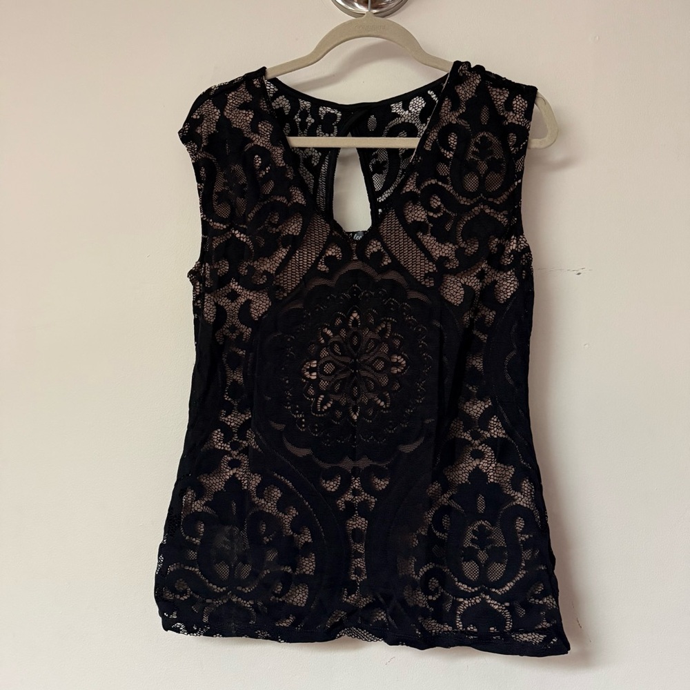 Chic Black Lace Sleeveless Blouse